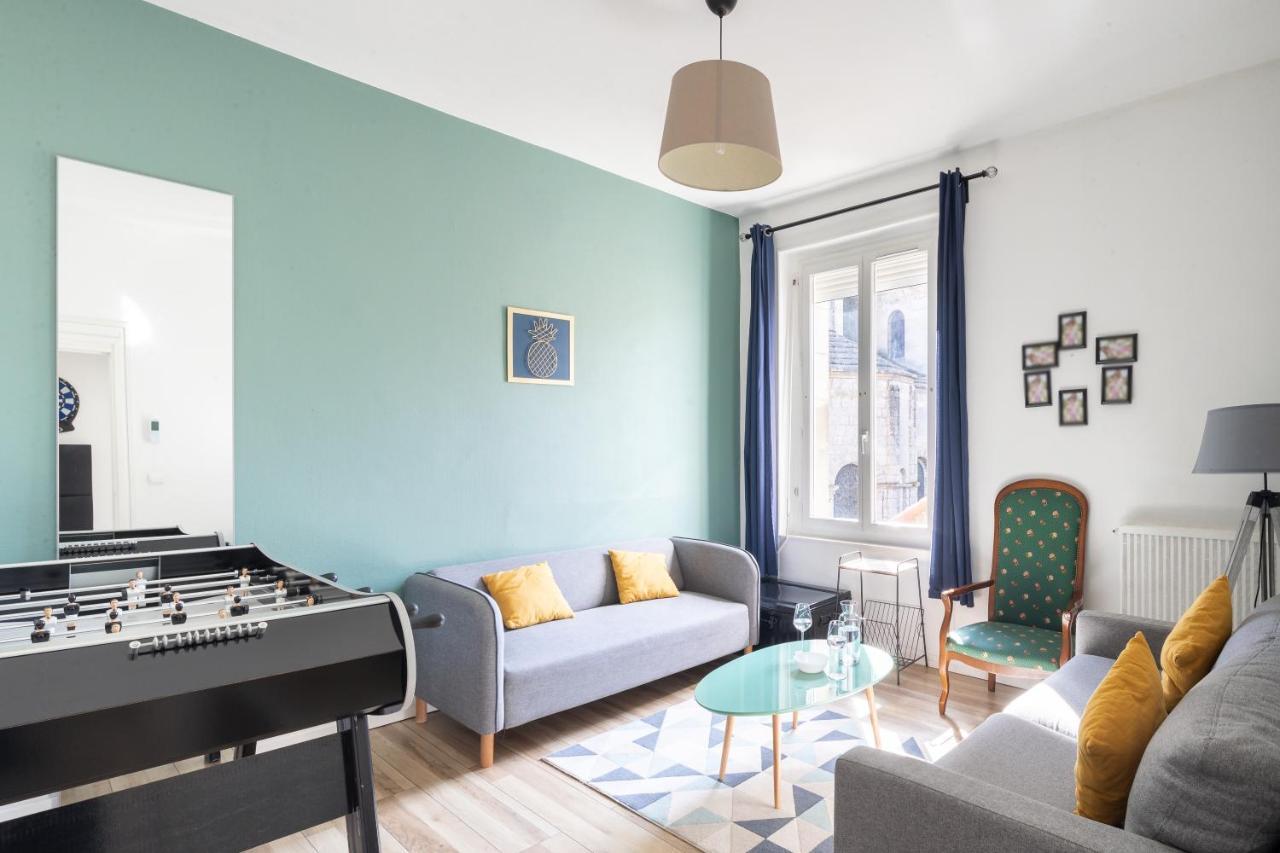 Superbe Appartement Dans Le Centre Historique Poitiers Exteriör bild